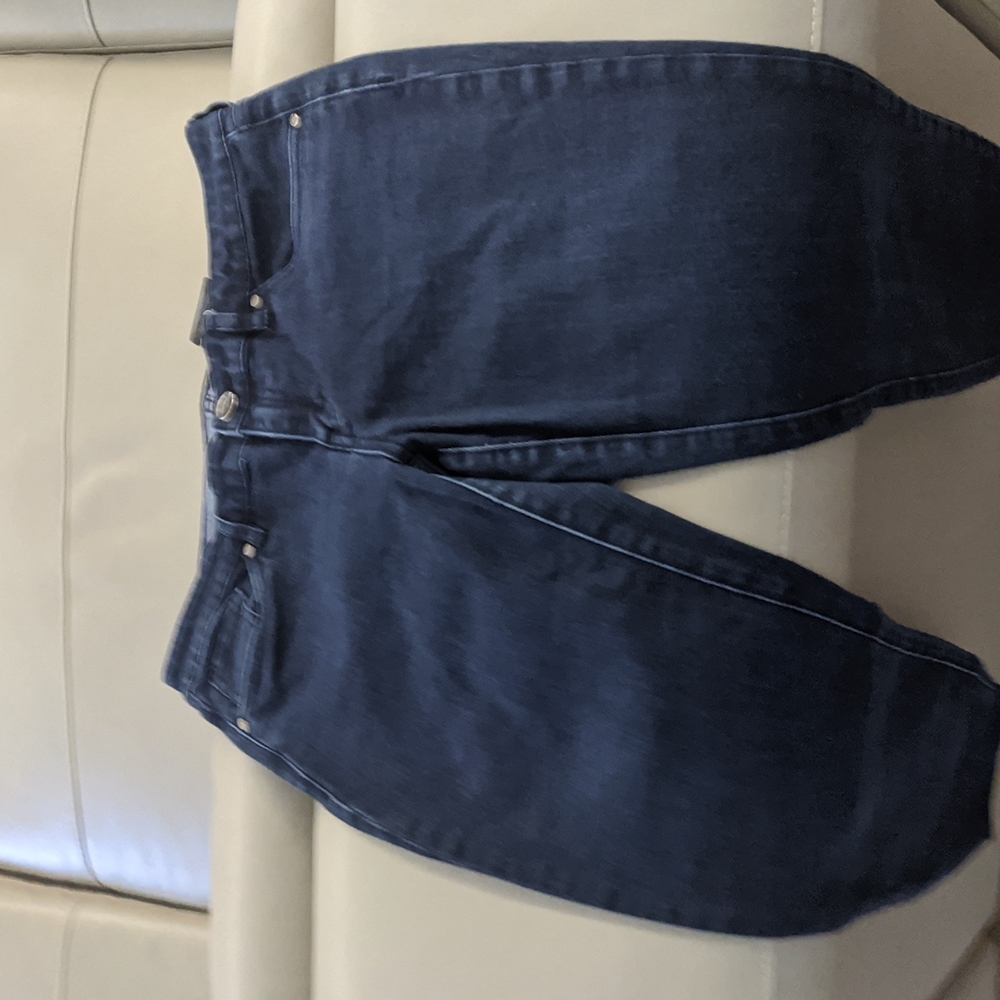 Tahari size 4 Jeans